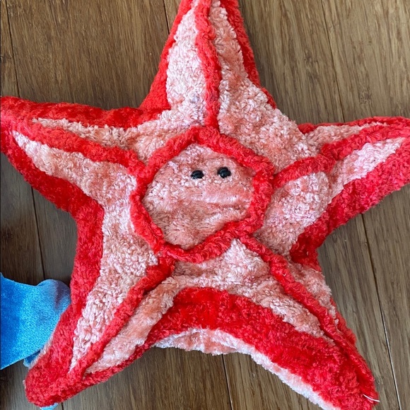 Caltoy Plush Puppets Lot of 2 Glove Hand Shark And Starfish Sea Creatures - Picture 2 of 6